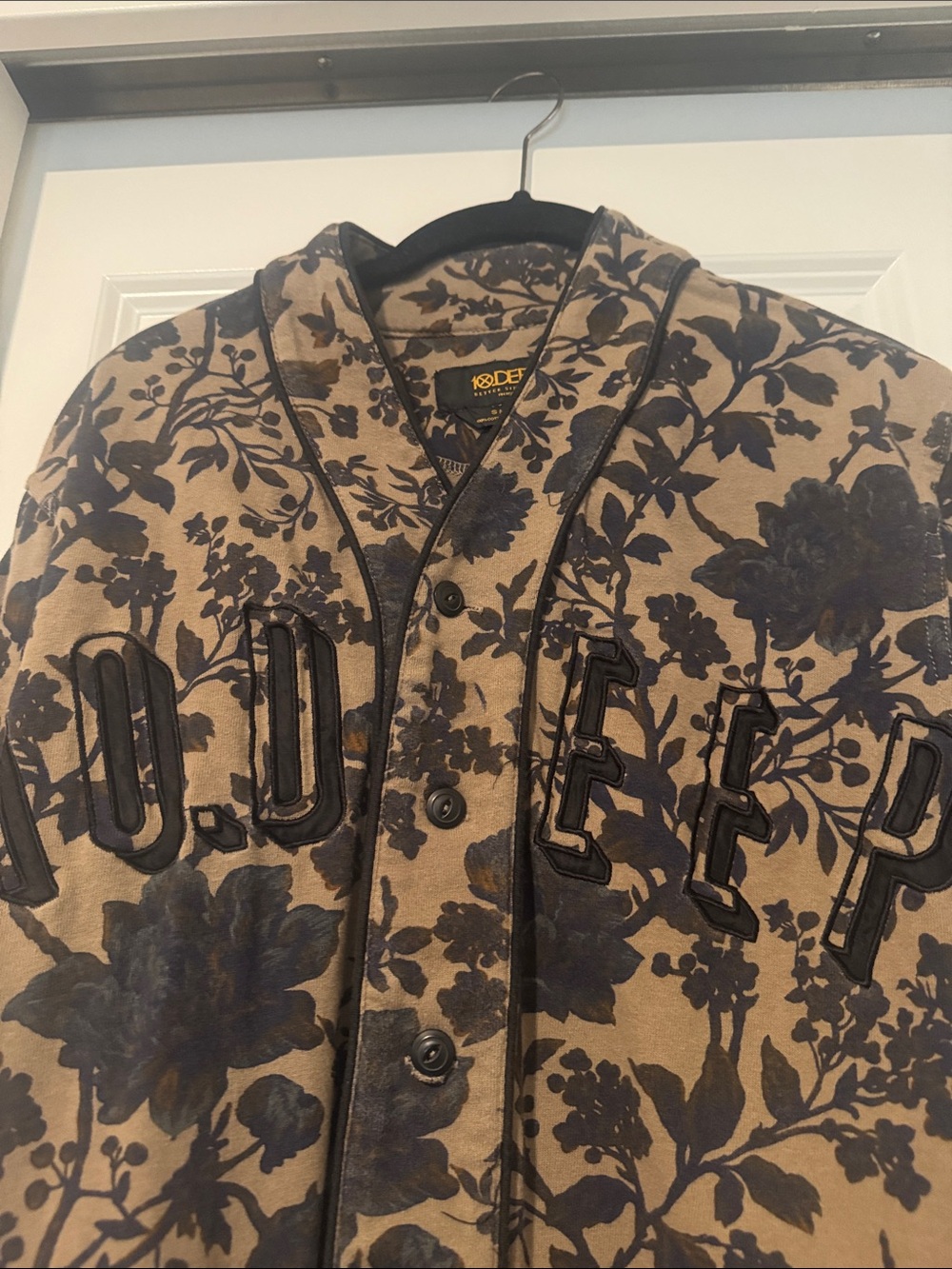 10 Deep Baseball-Style Floral Button-Up - Picture 2 of 6